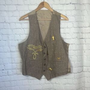 Vintage Men’s Brown Vest Waistcoat with Metal Embellishments Horse Stagecoach
